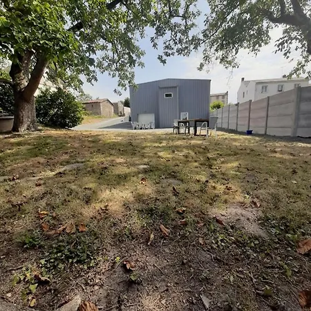 Des Maries A 7mn Du Puy Du F0u *