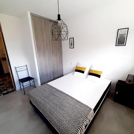 Des Maries A 7mn Du Puy Du F0u Feriehus