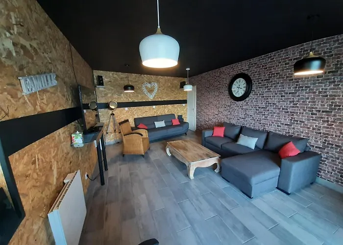 Des Maries A 7mn Du Puy Du F0u Дом отдыха Шамбрето