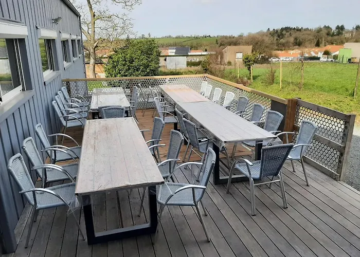 Des Maries A 7mn Du Puy Du F0u *